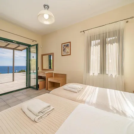 Vila Niki With Swimming Pool Annináta