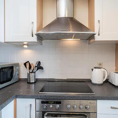 Niki With Swimming Pool *