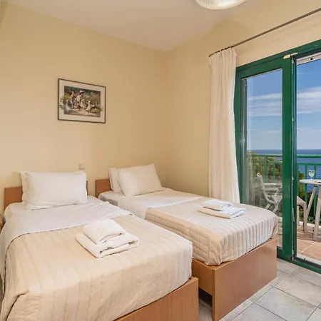 Niki With Swimming Pool Vila *