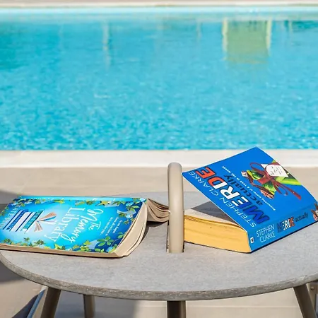 Niki With Swimming Pool * Αννινάτα